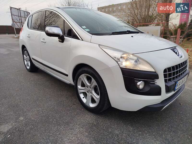 Внедорожник / Кроссовер Peugeot 3008 2011 в Киеве
