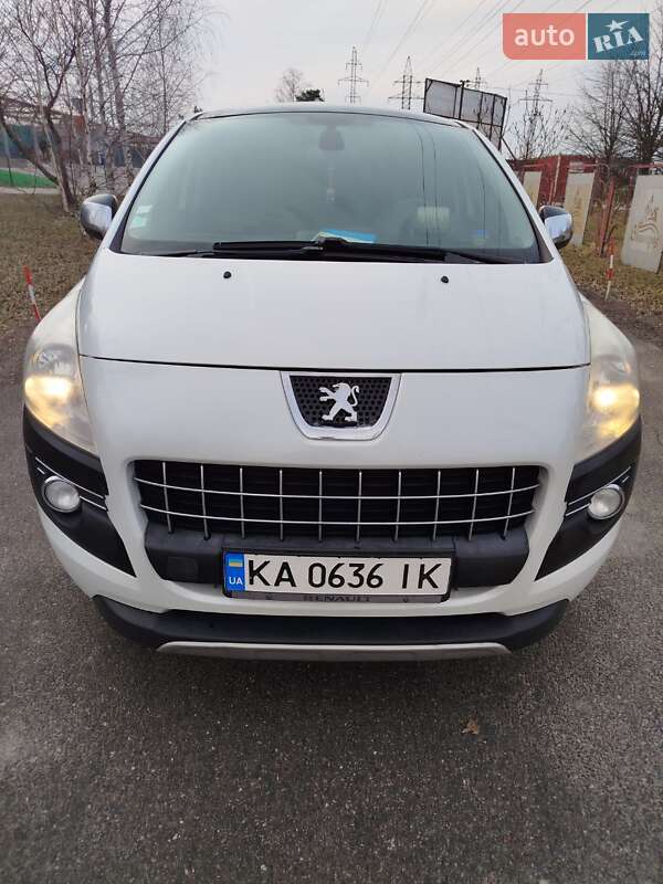 Внедорожник / Кроссовер Peugeot 3008 2011 в Киеве