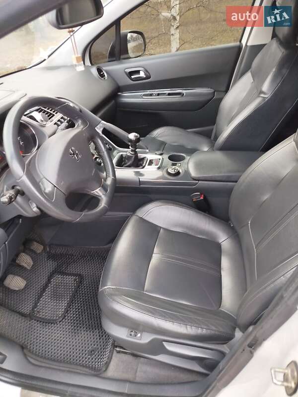 Внедорожник / Кроссовер Peugeot 3008 2011 в Киеве