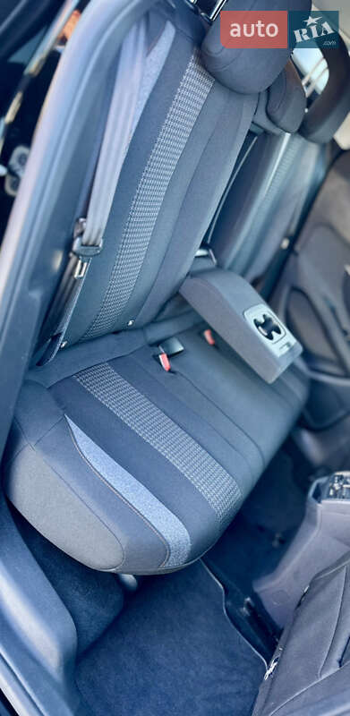 Внедорожник / Кроссовер Peugeot 3008 2020 в Киеве