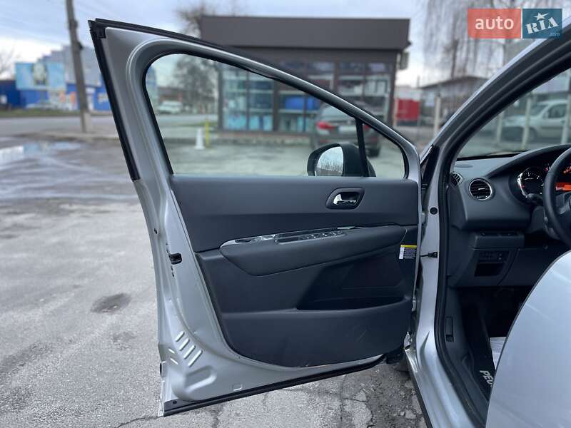 Внедорожник / Кроссовер Peugeot 3008 2015 в Сумах