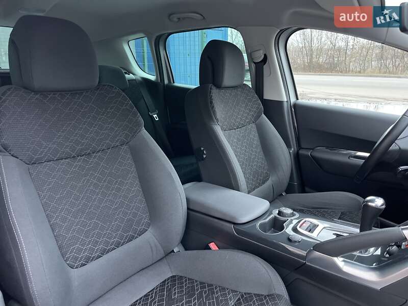 Внедорожник / Кроссовер Peugeot 3008 2015 в Сумах
