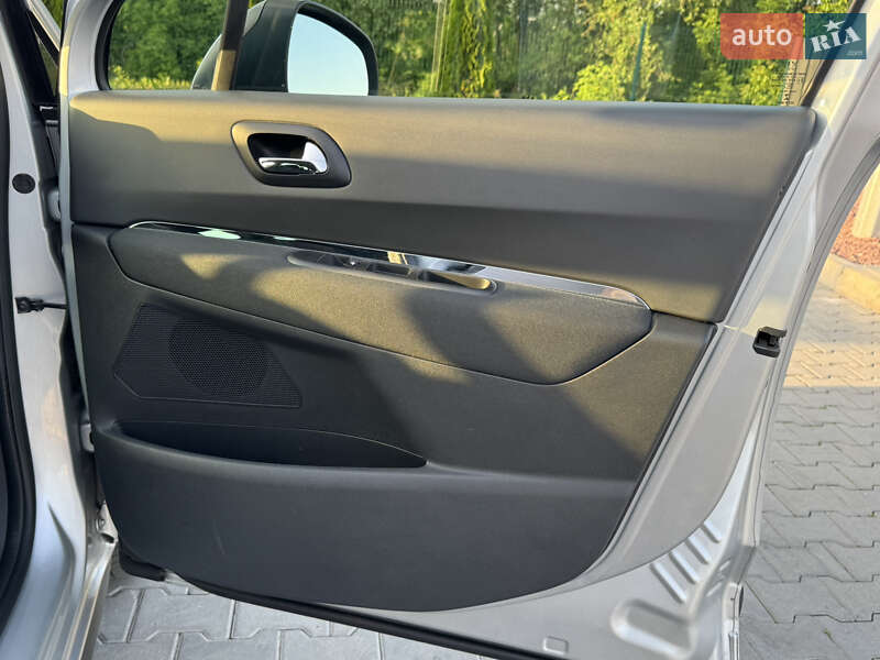 Позашляховик / Кросовер Peugeot 3008 2014 в Хмельницькому