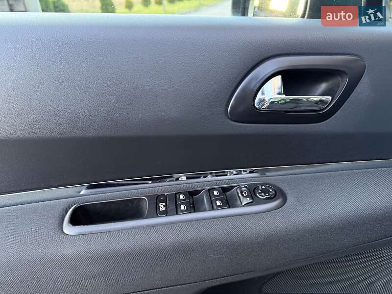 Внедорожник / Кроссовер Peugeot 3008 2013 в Стрые