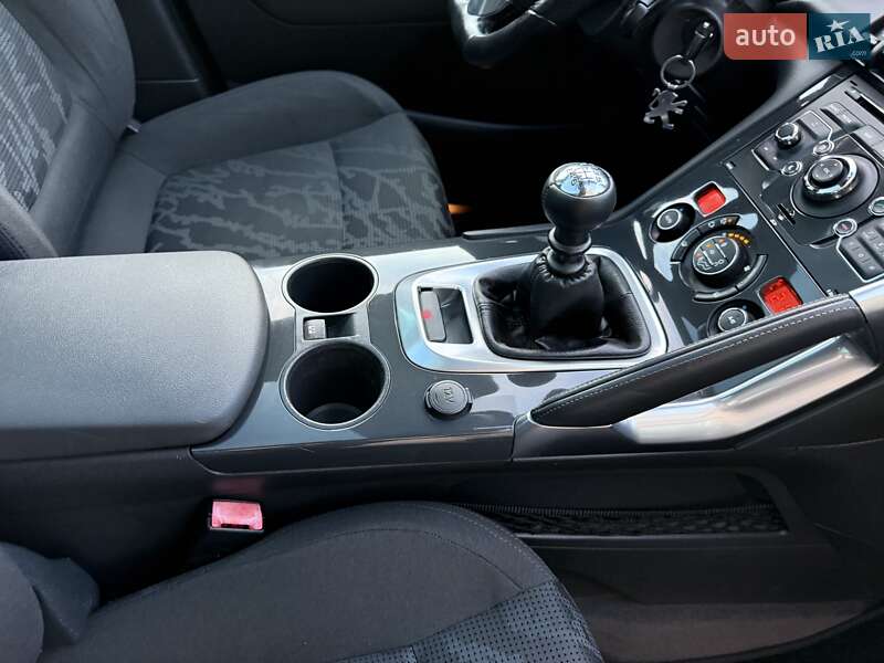 Внедорожник / Кроссовер Peugeot 3008 2013 в Стрые