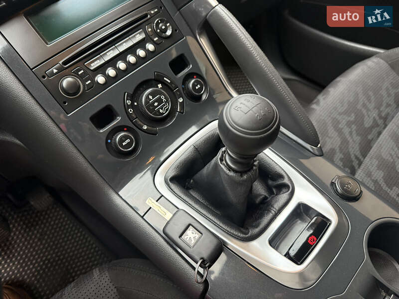 Внедорожник / Кроссовер Peugeot 3008 2010 в Тернополе