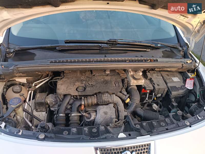 Позашляховик / Кросовер Peugeot 3008 2011 в Котельві фото 14 Позашляховик / Кросовер Peugeot 3008 2011 в Котельві