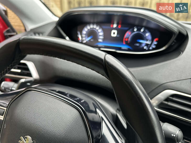 Внедорожник / Кроссовер Peugeot 3008 2020 в Киеве