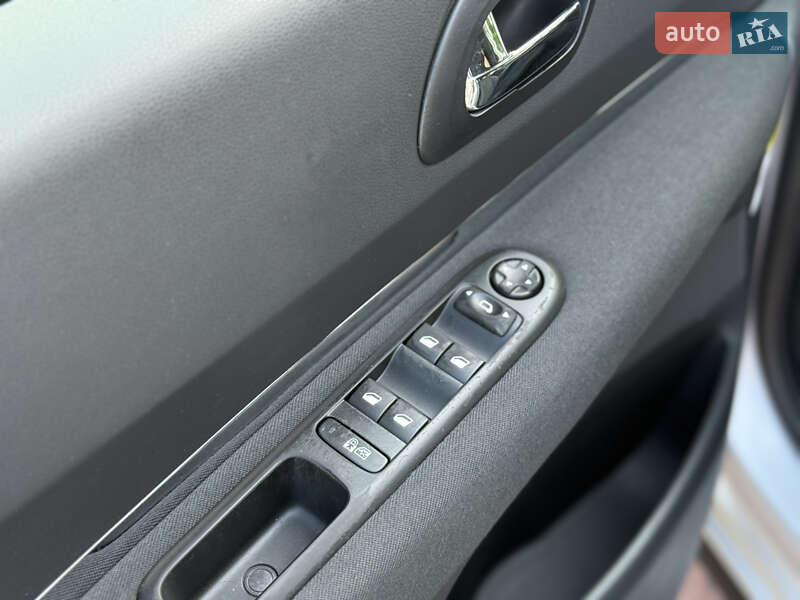 Внедорожник / Кроссовер Peugeot 3008 2014 в Стрые