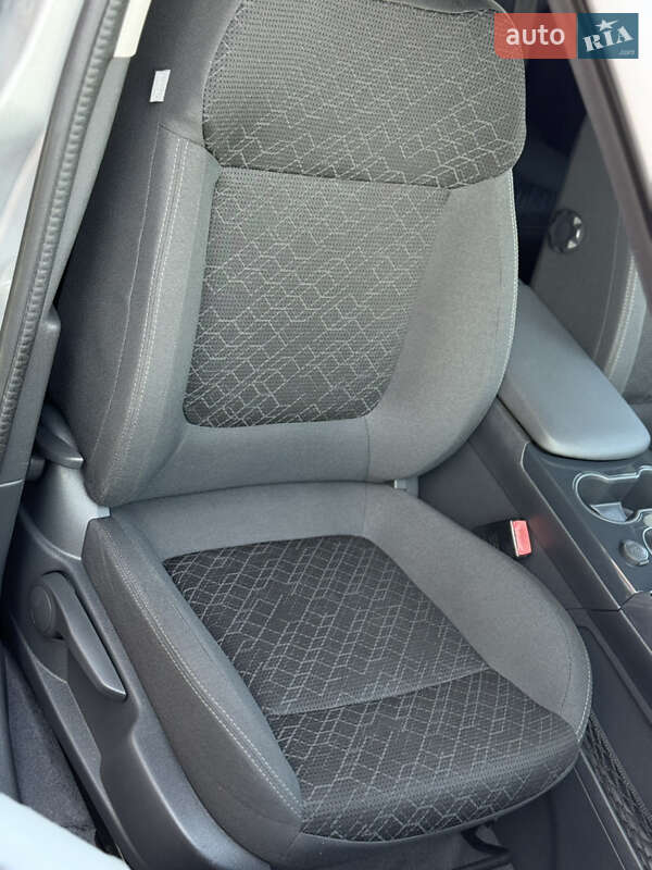 Внедорожник / Кроссовер Peugeot 3008 2014 в Стрые