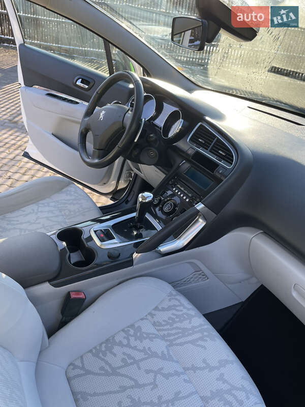 Внедорожник / Кроссовер Peugeot 3008 2011 в Калуше