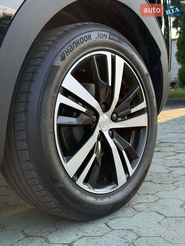 Внедорожник / Кроссовер Peugeot 3008 2021 в Дубно