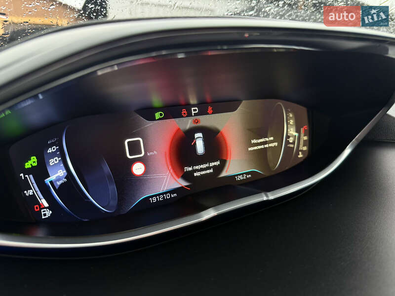 Внедорожник / Кроссовер Peugeot 3008 2017 в Луцке