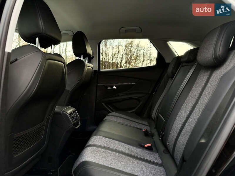 Внедорожник / Кроссовер Peugeot 3008 2017 в Луцке