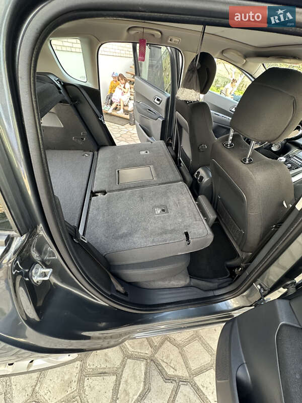 Внедорожник / Кроссовер Peugeot 3008 2010 в Клевани