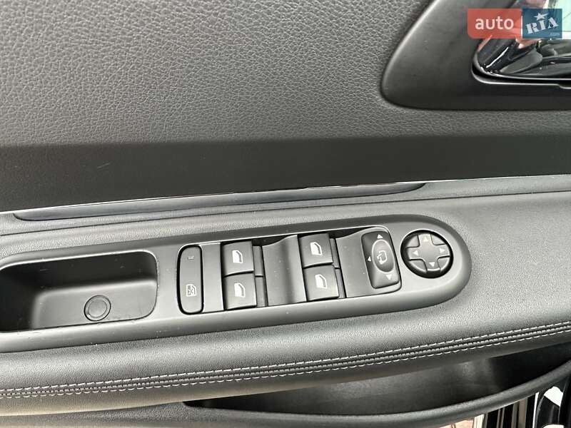 Внедорожник / Кроссовер Peugeot 3008 2016 в Луцке