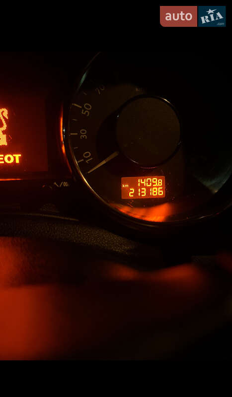 Внедорожник / Кроссовер Peugeot 3008 2010 в Клевани