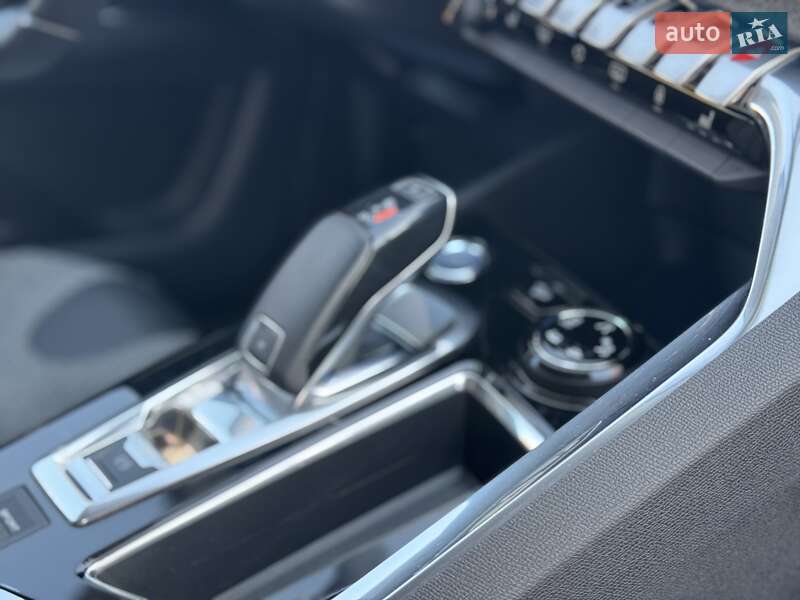 Внедорожник / Кроссовер Peugeot 3008 2017 в Киеве