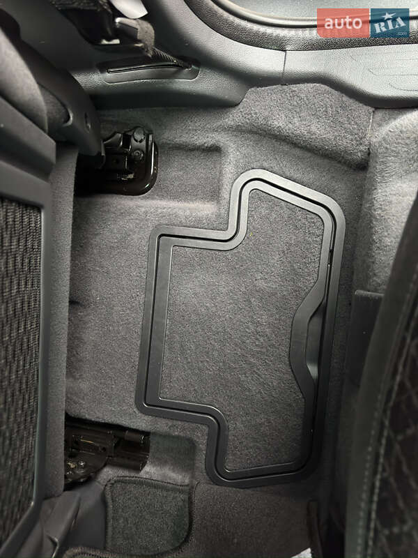 Внедорожник / Кроссовер Peugeot 3008 2015 в Киеве фото 42 Внедорожник / Кроссовер Peugeot 3008 2015 в Киеве