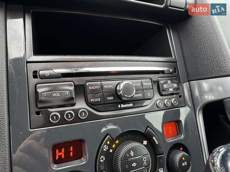 Внедорожник / Кроссовер Peugeot 3008 2015 в Киеве фото 55 Внедорожник / Кроссовер Peugeot 3008 2015 в Киеве