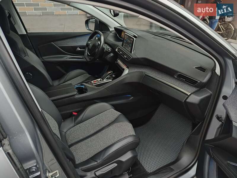 Внедорожник / Кроссовер Peugeot 3008 2017 в Львове фото 19 Внедорожник / Кроссовер Peugeot 3008 2017 в Львове