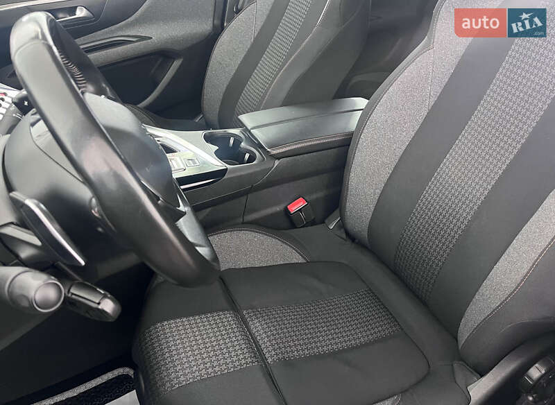 Внедорожник / Кроссовер Peugeot 3008 2019 в Львове