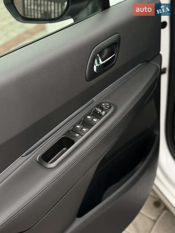 Позашляховик / Кросовер Peugeot 3008 2015 в Старокостянтинові