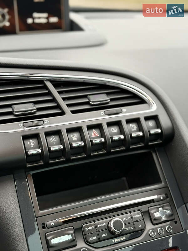 Позашляховик / Кросовер Peugeot 3008 2015 в Старокостянтинові