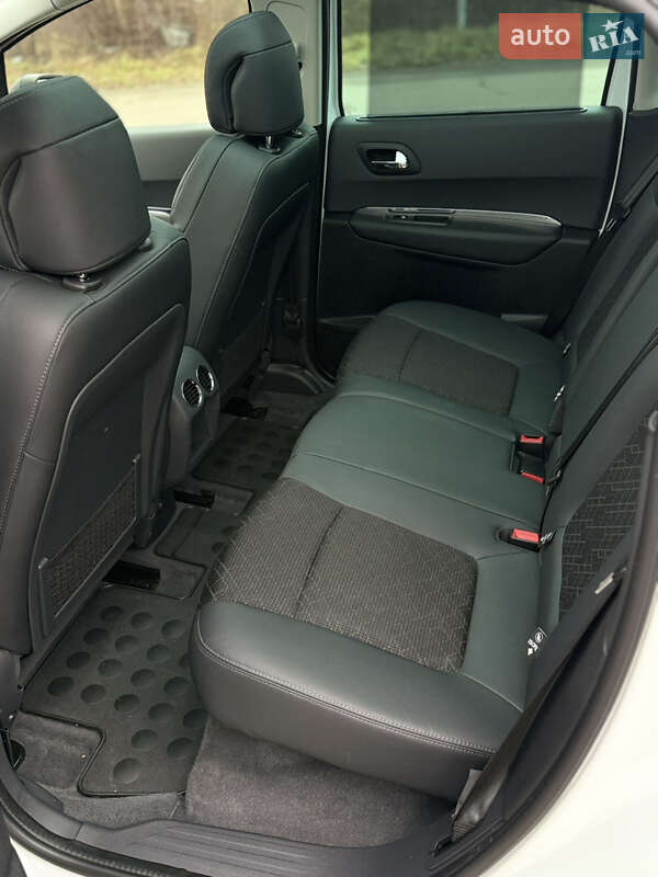 Позашляховик / Кросовер Peugeot 3008 2015 в Старокостянтинові