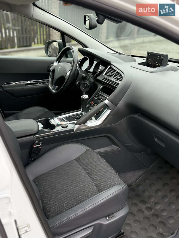 Позашляховик / Кросовер Peugeot 3008 2015 в Старокостянтинові