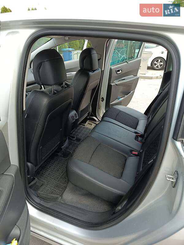 Внедорожник / Кроссовер Peugeot 3008 2015 в Вараше