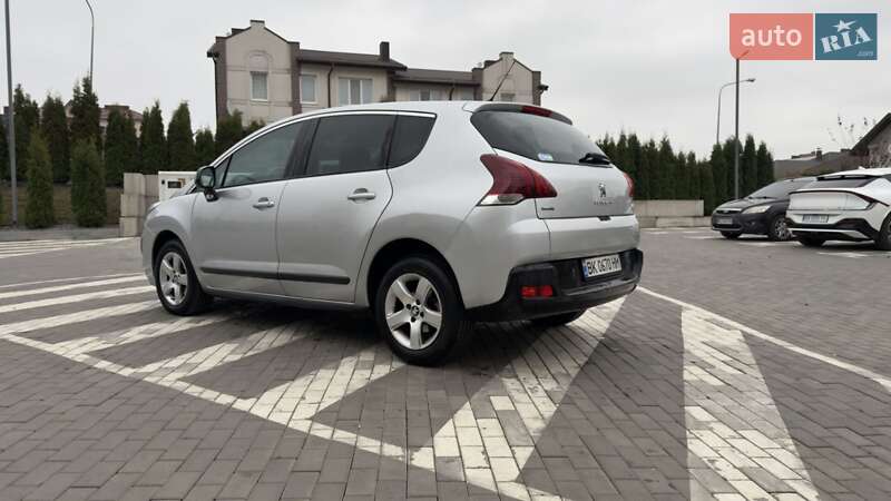 Позашляховик / Кросовер Peugeot 3008 2015 в Рівному