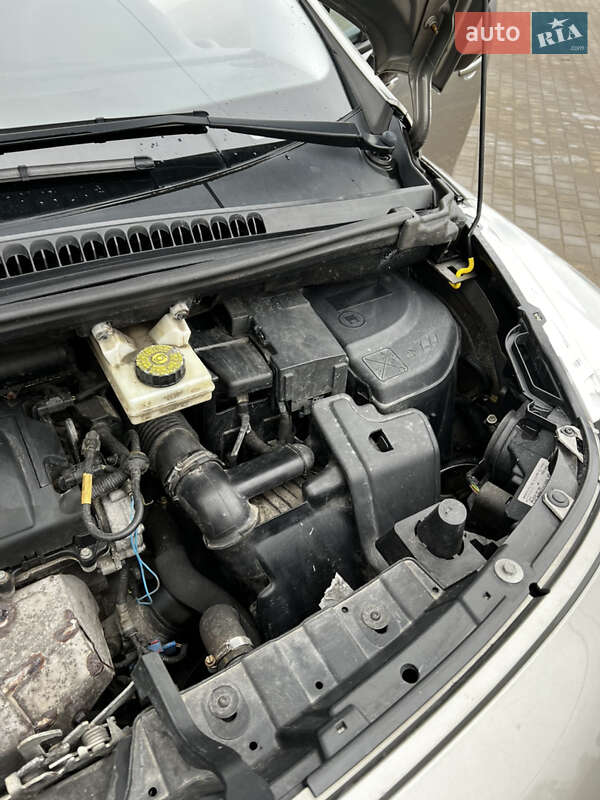 Внедорожник / Кроссовер Peugeot 3008 2010 в Ходорове фото 28 Внедорожник / Кроссовер Peugeot 3008 2010 в Ходорове