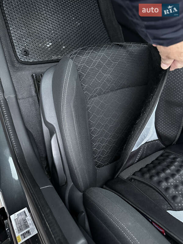 Внедорожник / Кроссовер Peugeot 3008 2015 в Львове фото 14 Внедорожник / Кроссовер Peugeot 3008 2015 в Львове