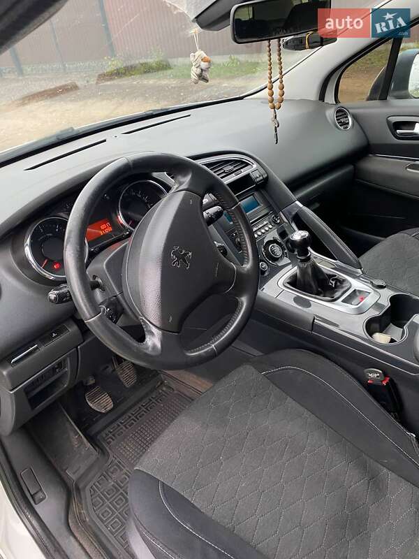 Позашляховик / Кросовер Peugeot 3008 2011 в Котельві фото 29 Позашляховик / Кросовер Peugeot 3008 2011 в Котельві