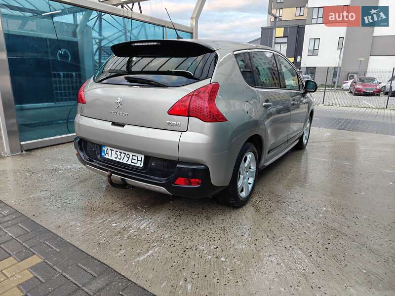 Позашляховик / Кросовер Peugeot 3008 2013 в Івано-Франківську