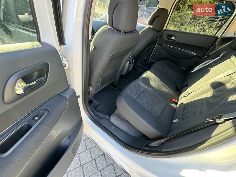 Внедорожник / Кроссовер Peugeot 3008 2011 в Запорожье фото 14 Внедорожник / Кроссовер Peugeot 3008 2011 в Запорожье