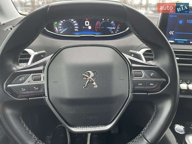 Внедорожник / Кроссовер Peugeot 3008 2019 в Киеве