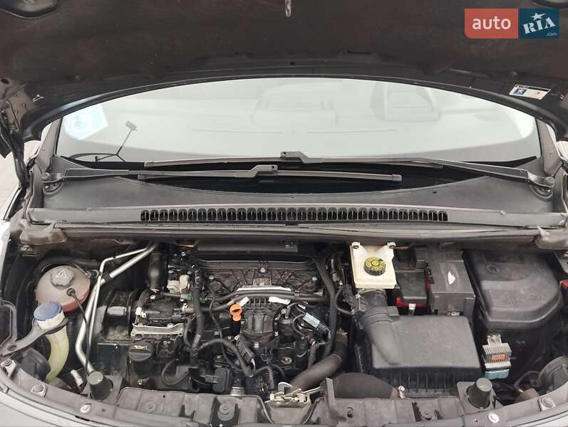 Внедорожник / Кроссовер Peugeot 3008 2010 в Черновцах фото 42 Внедорожник / Кроссовер Peugeot 3008 2010 в Черновцах