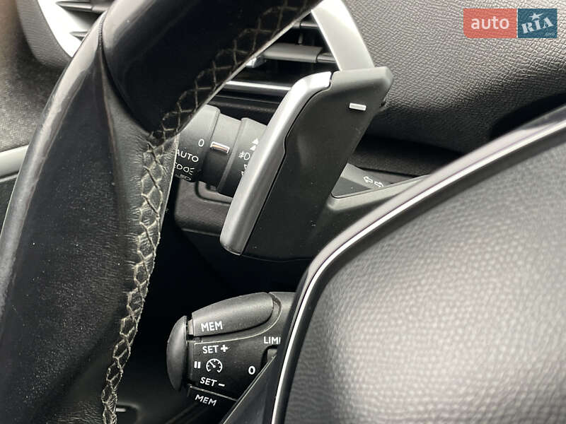 Позашляховик / Кросовер Peugeot 3008 2017 в Києві