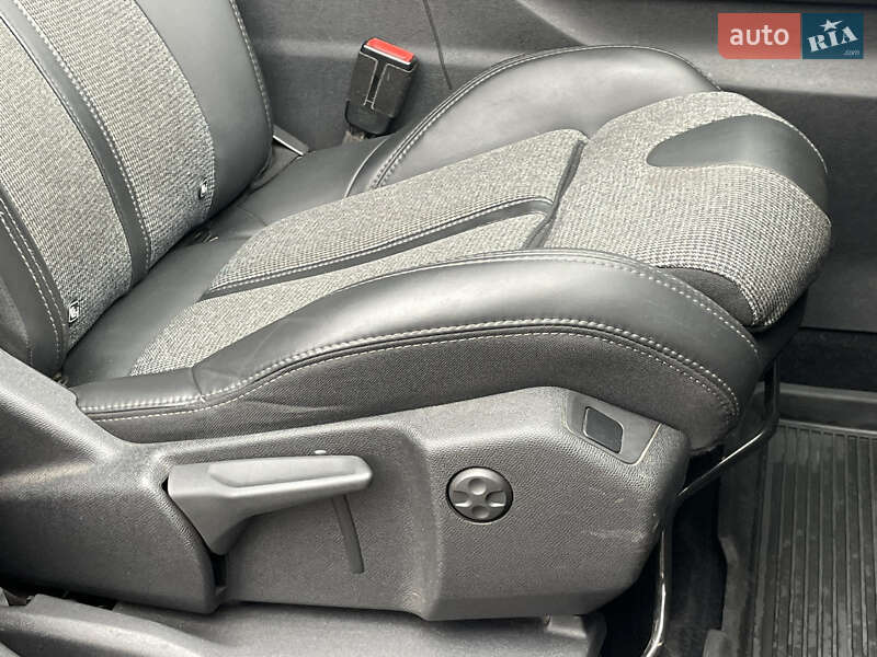 Позашляховик / Кросовер Peugeot 3008 2017 в Києві