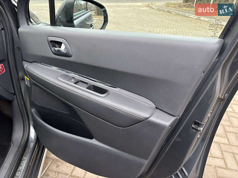 Позашляховик / Кросовер Peugeot 3008 2014 в Самборі