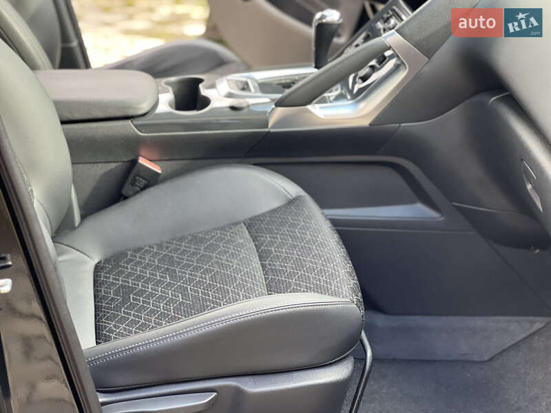 Внедорожник / Кроссовер Peugeot 3008 2015 в Ровно