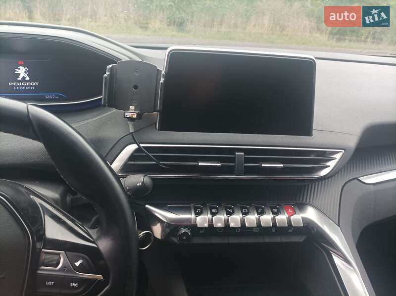 Позашляховик / Кросовер Peugeot 3008 2017 в Красилові