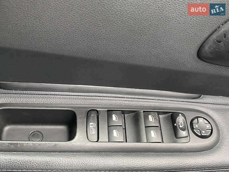 Позашляховик / Кросовер Peugeot 3008 2013 в Тернополі фото 28 Позашляховик / Кросовер Peugeot 3008 2013 в Тернополі