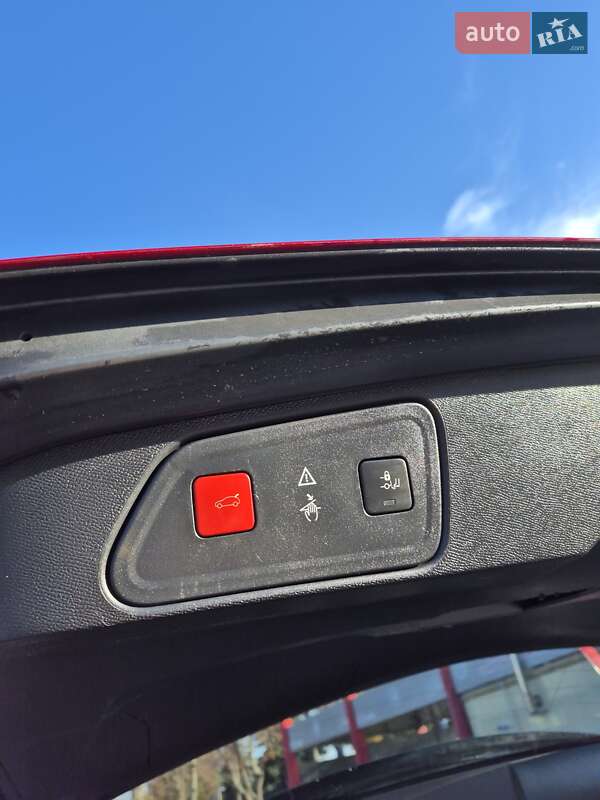 Позашляховик / Кросовер Peugeot 3008 2018 в Дубні