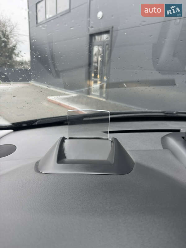 Позашляховик / Кросовер Peugeot 3008 2015 в Калуші