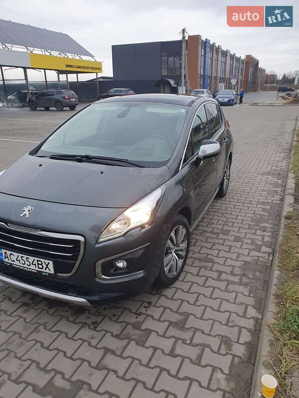 Позашляховик / Кросовер Peugeot 3008 2016 в Луцьку