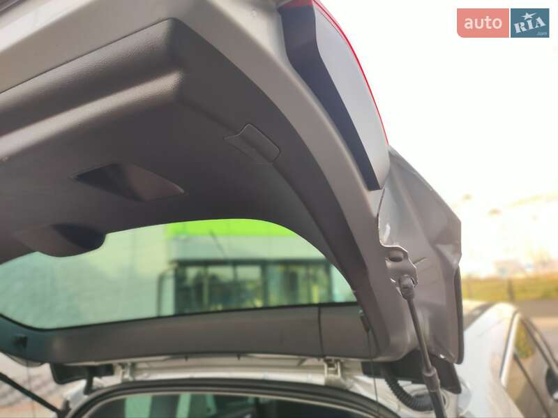 Позашляховик / Кросовер Peugeot 3008 2013 в Тернополі