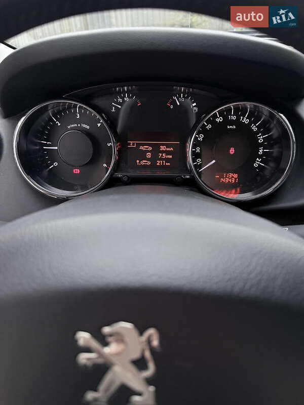 Позашляховик / Кросовер Peugeot 3008 2015 в Тернополі